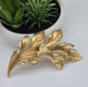 Crown Trifari Vintage Gold Leaf Brooch Huge 4 Inch Rare Estate Piece